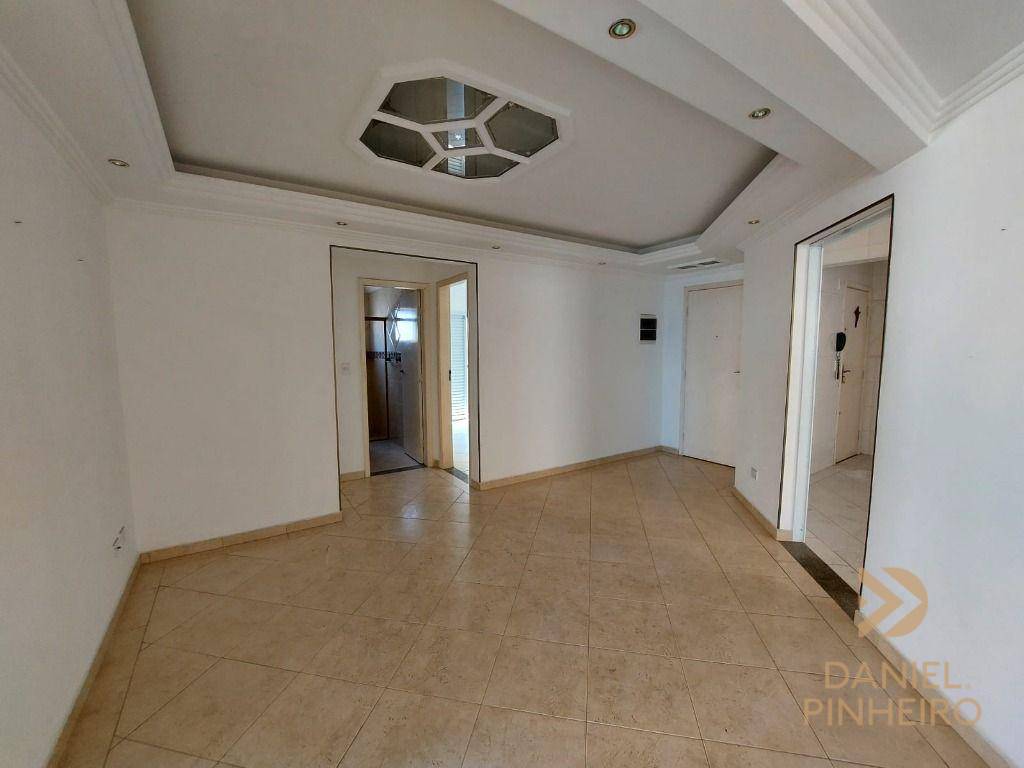 Apartamento à venda com 3 quartos, 117m² - Foto 12