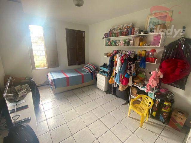 Casa à venda com 3 quartos, 300m² - Foto 30