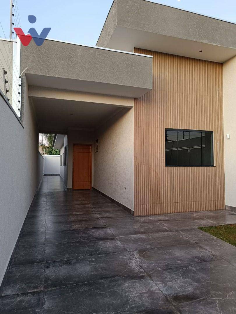 Casa à venda com 3 quartos, 90m² - Foto 1