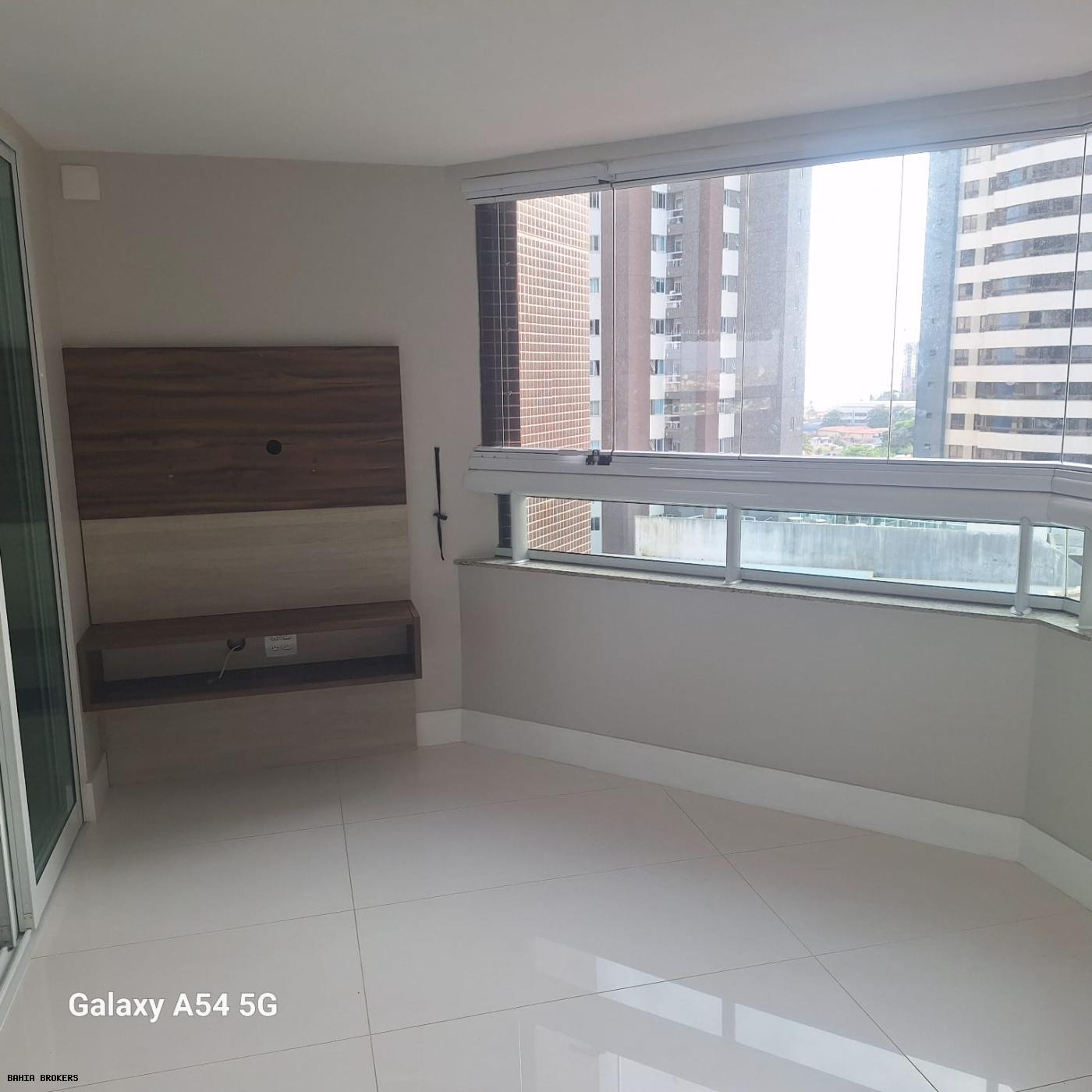 Apartamento para alugar com 4 quartos, 180m² - Foto 6