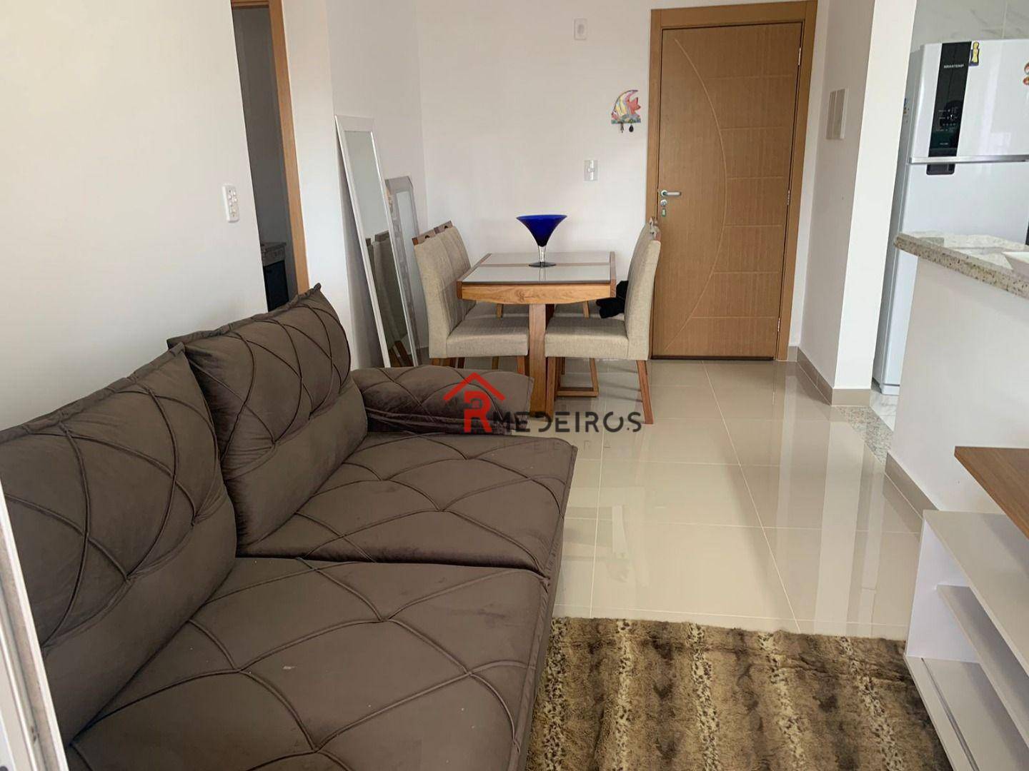 Apartamento à venda com 2 quartos, 67m² - Foto 4