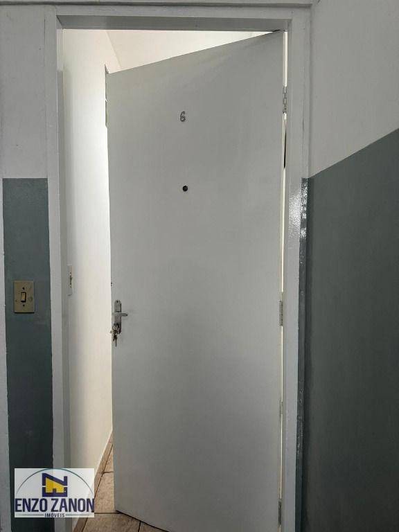 Apartamento para alugar com 2 quartos, 70m² - Foto 22