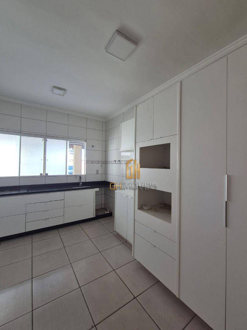 Casa à venda com 3 quartos, 134m² - Foto 11