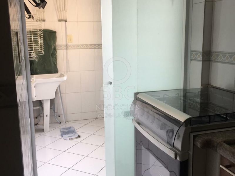 Apartamento à venda com 2 quartos, 80m² - Foto 7