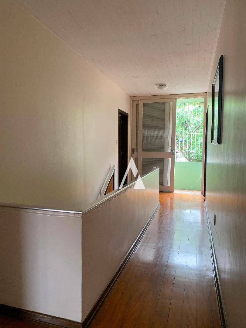 Casa à venda com 3 quartos, 250m² - Foto 14