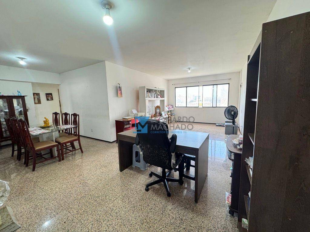 Apartamento à venda com 3 quartos, 139m² - Foto 18