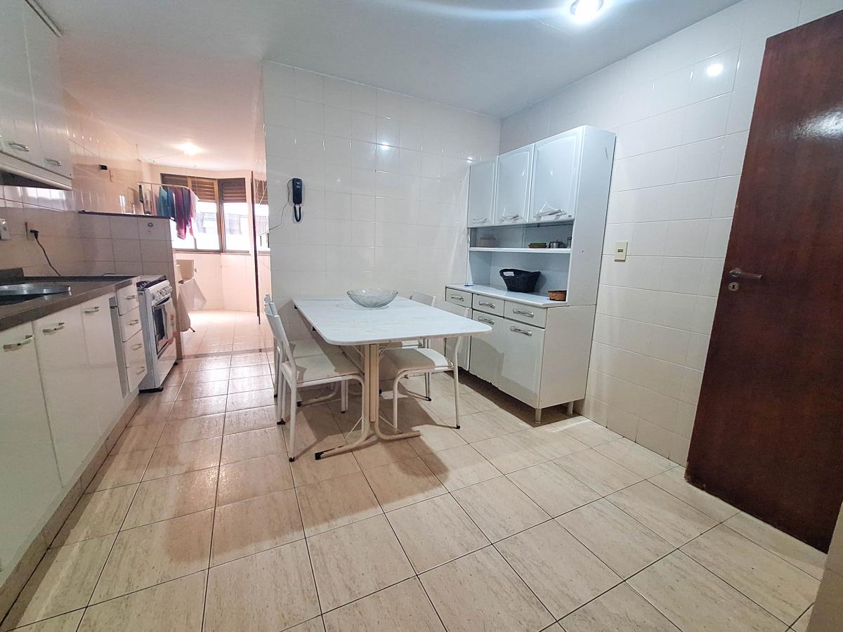 Apartamento à venda com 3 quartos, 194m² - Foto 30