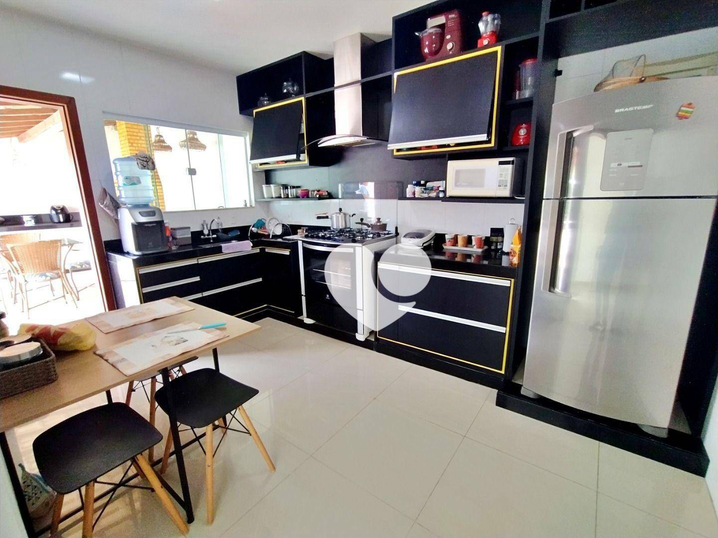 Casa à venda com 3 quartos, 271m² - Foto 33