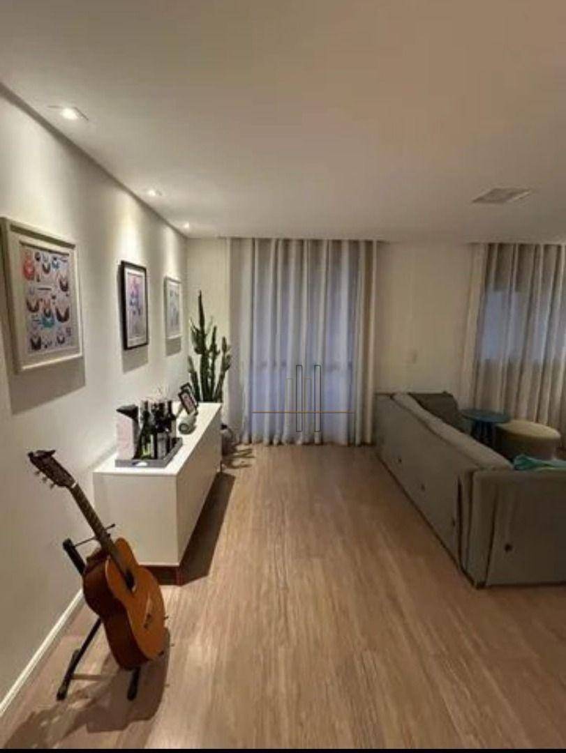 Apartamento à venda com 3 quartos, 70m² - Foto 2