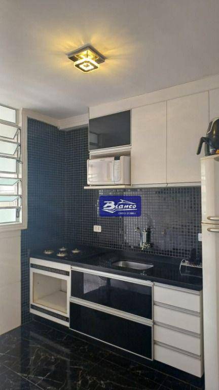 Apartamento à venda com 2 quartos, 55m² - Foto 15