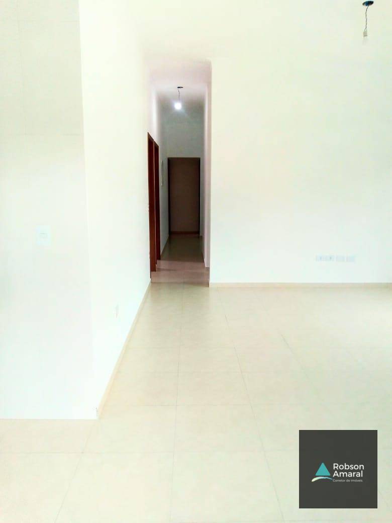 Casa à venda com 4 quartos, 200m² - Foto 11