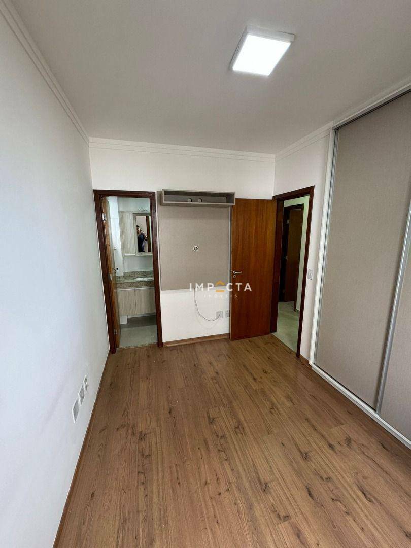 Apartamento à venda com 2 quartos, 75m² - Foto 3