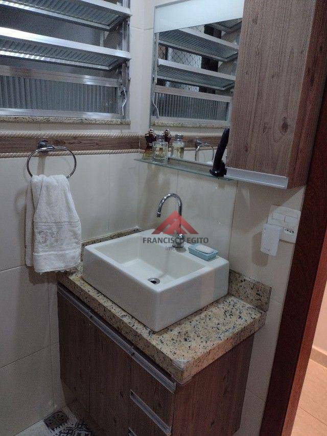 Apartamento à venda com 2 quartos, 70m² - Foto 11