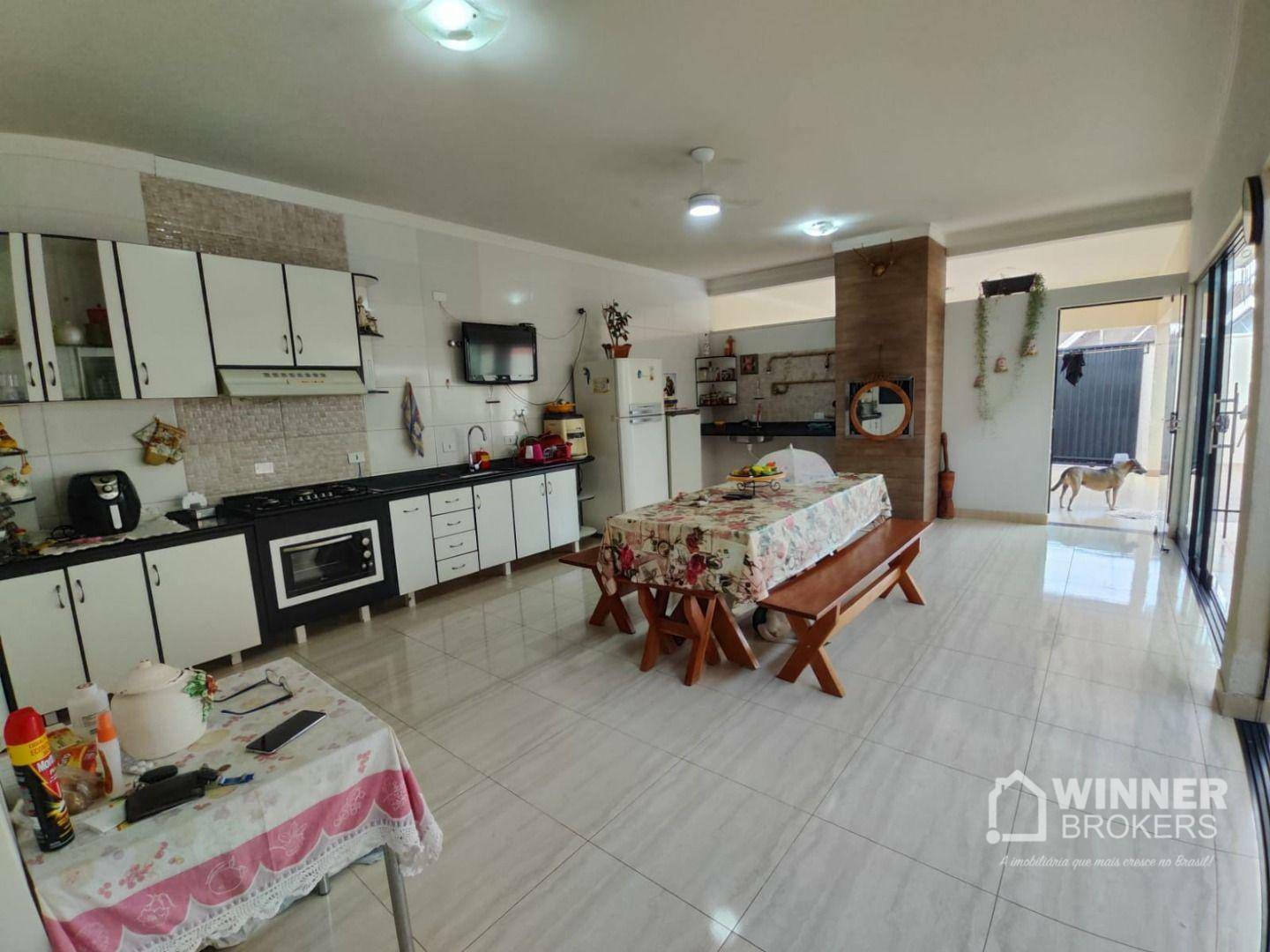 Casa à venda com 4 quartos, 245m² - Foto 13