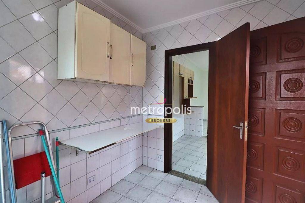 Casa de Condomínio para alugar com 4 quartos, 270m² - Foto 24