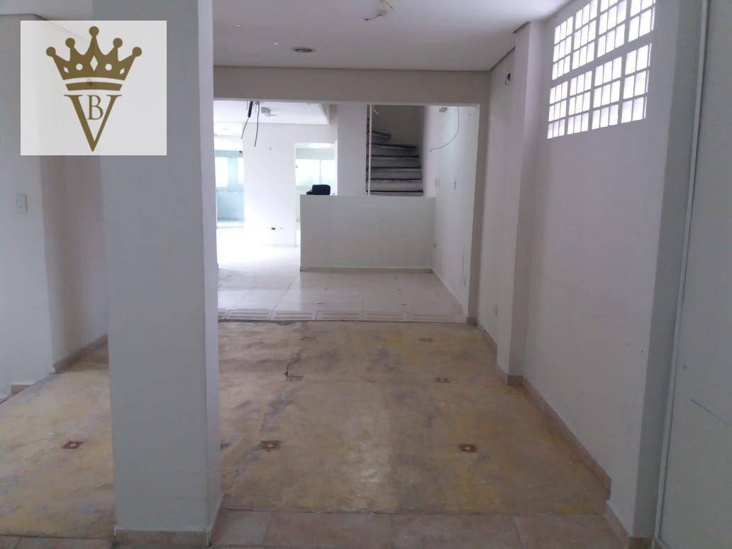 Casa à venda e aluguel com 3 quartos, 320m² - Foto 3