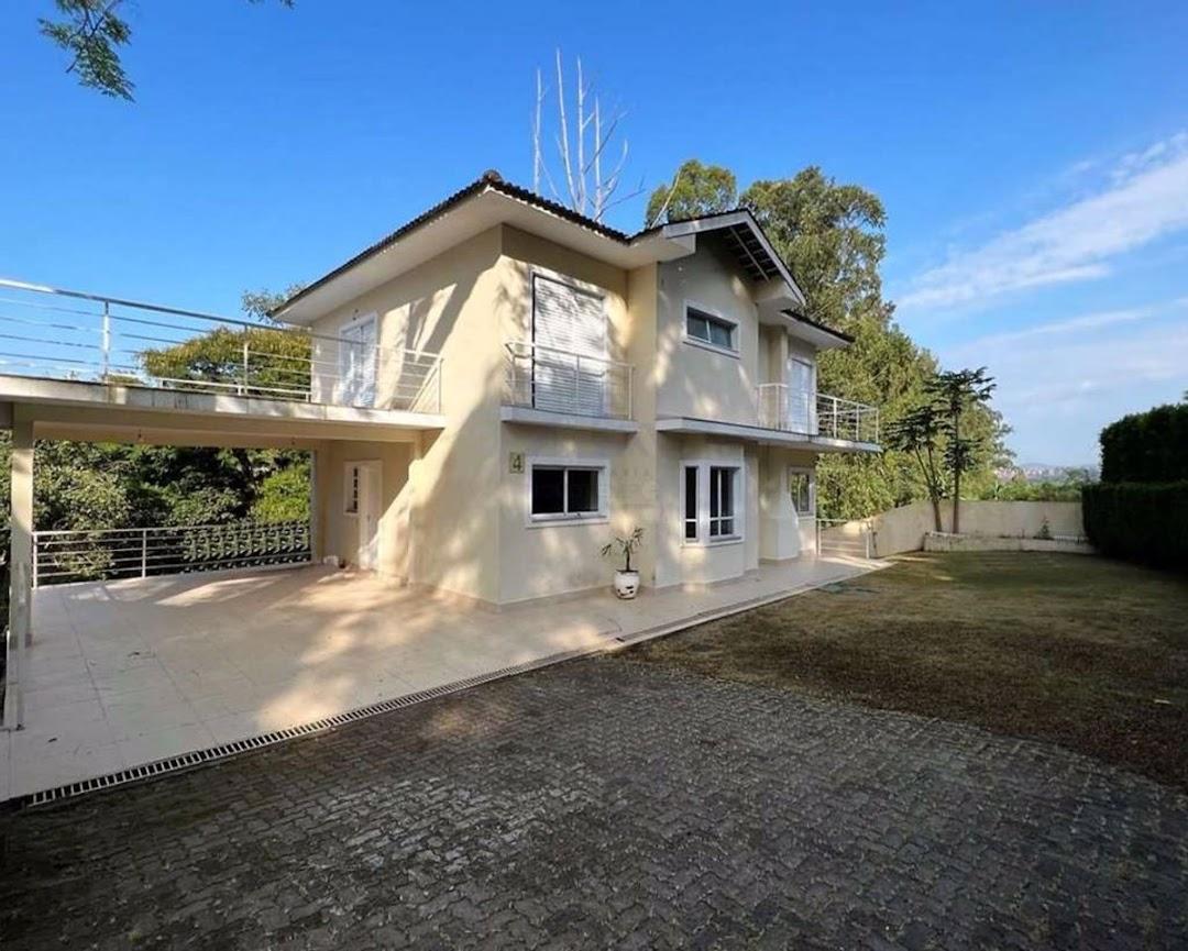 Sobrado para alugar com 4 quartos, 380m² - Foto 1