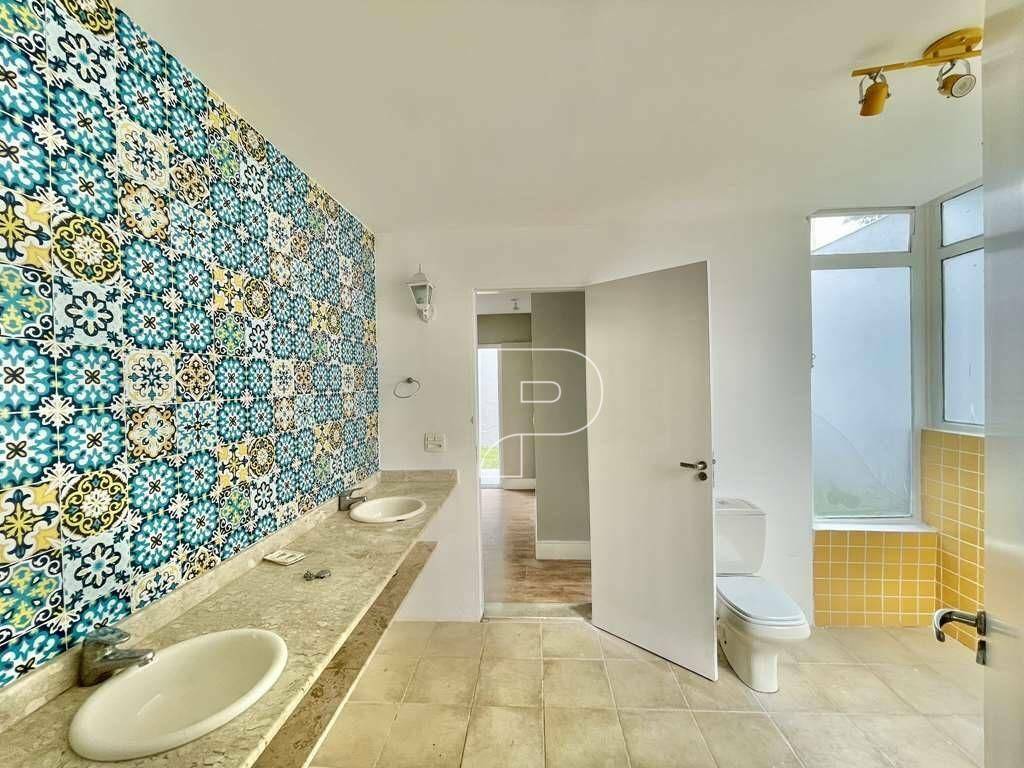 Casa de Condomínio à venda com 4 quartos, 400m² - Foto 17