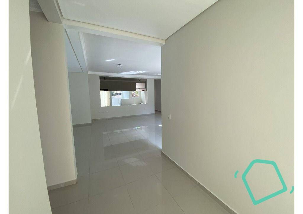 Casa de Condomínio para alugar com 3 quartos, 500m² - Foto 3