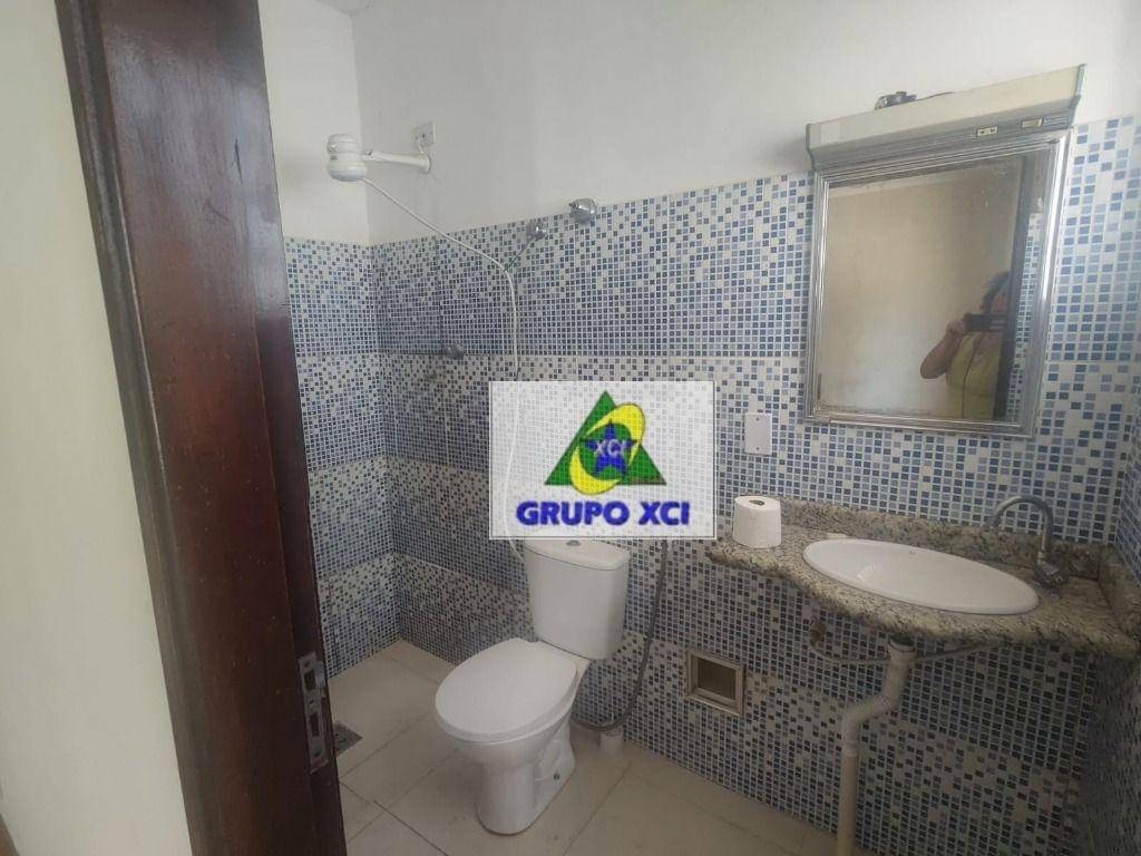 Casa à venda e aluguel com 3 quartos, 230m² - Foto 16