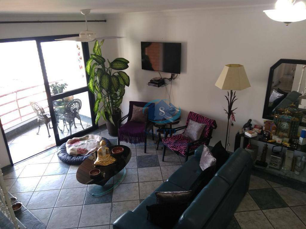 Apartamento à venda com 3 quartos, 220m² - Foto 1