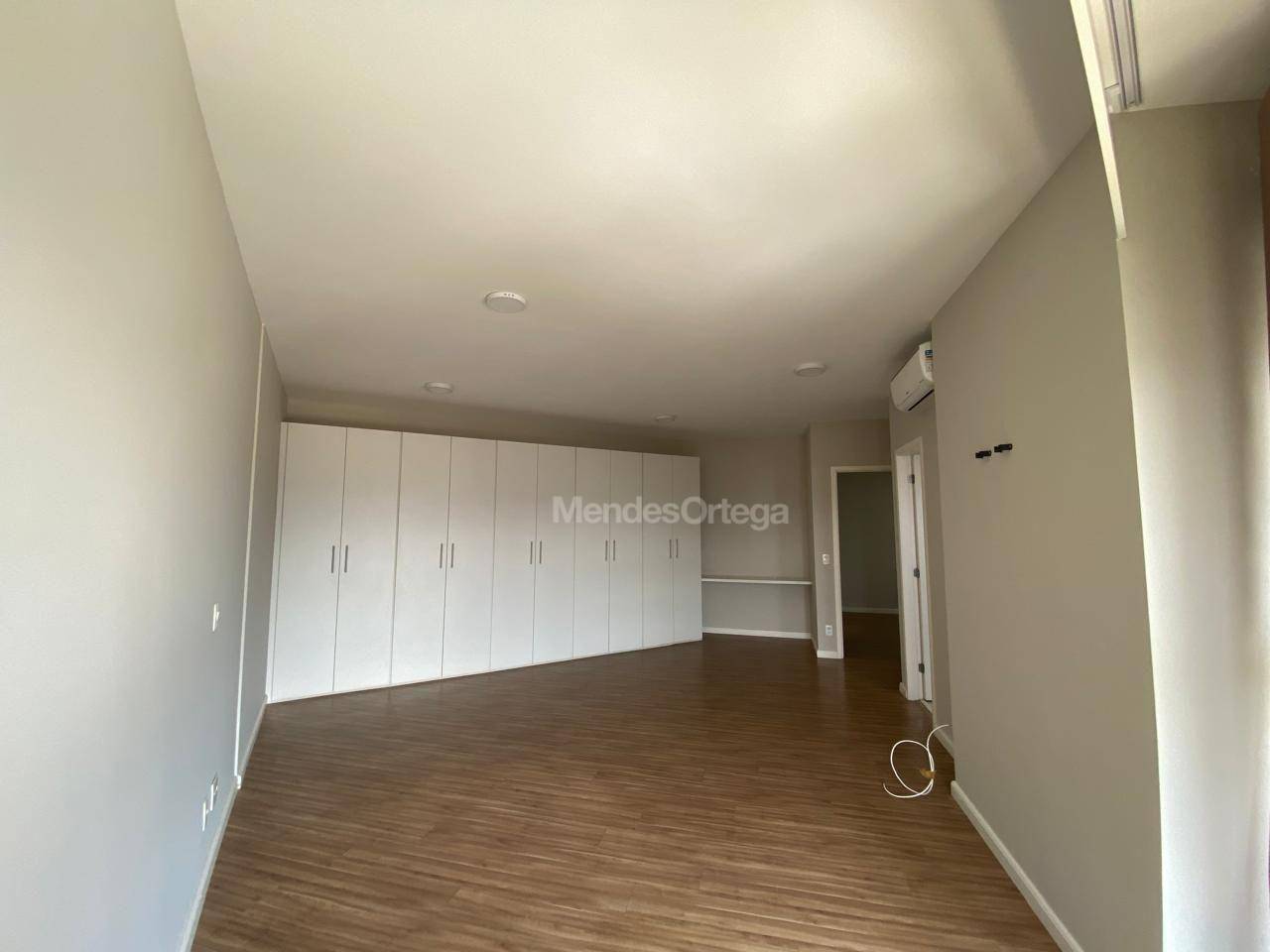 Apartamento para alugar com 3 quartos, 232m² - Foto 34