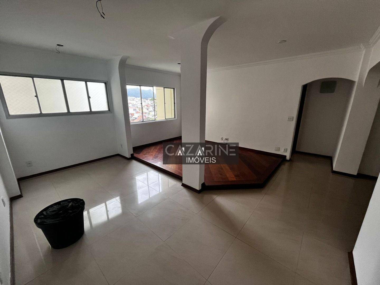 Apartamento à venda com 3 quartos, 1067m² - Foto 2