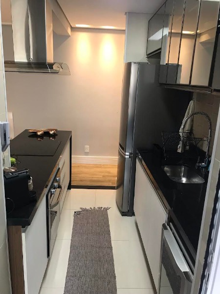 Apartamento à venda com 2 quartos, 70m² - Foto 12