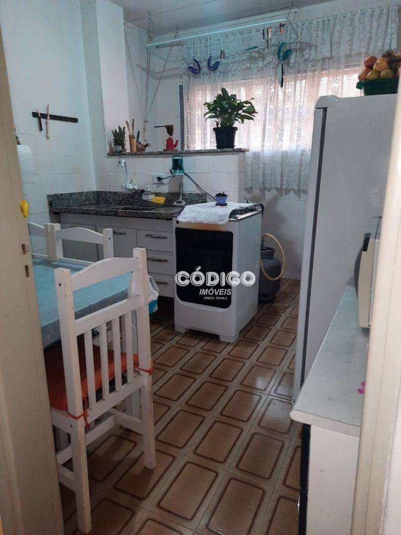 Apartamento à venda com 2 quartos, 70m² - Foto 17