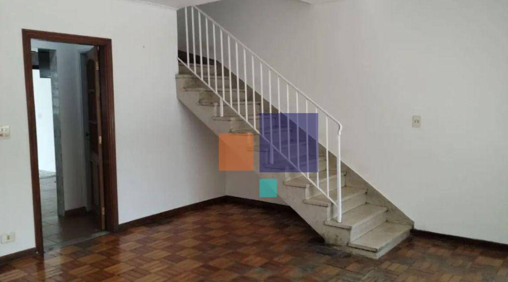 Casa para alugar com 5 quartos, 140m² - Foto 8