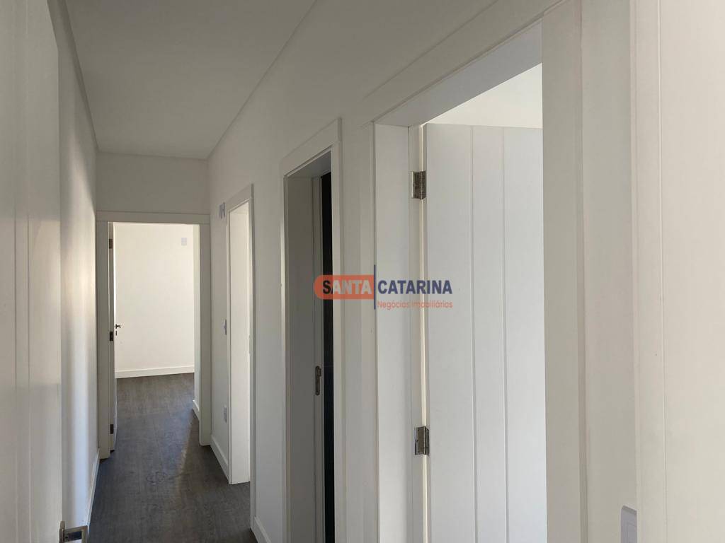 Casa de Condomínio à venda com 3 quartos, 200m² - Foto 4