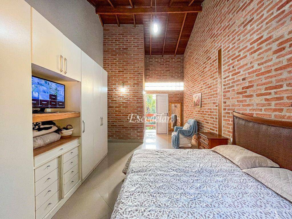 Casa à venda com 4 quartos, 286m² - Foto 19