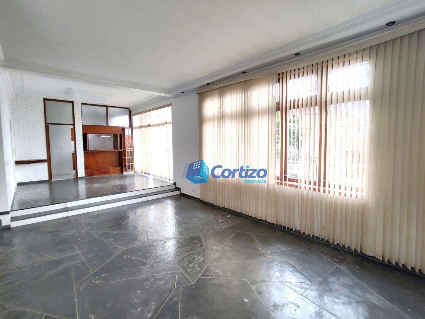 Casa à venda com 3 quartos, 280m² - Foto 3