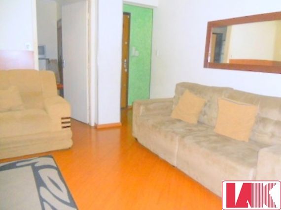 Apartamento à venda com 3 quartos, 150m² - Foto 3