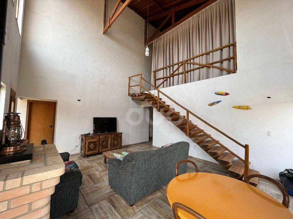 Casa à venda com 3 quartos, 271m² - Foto 25