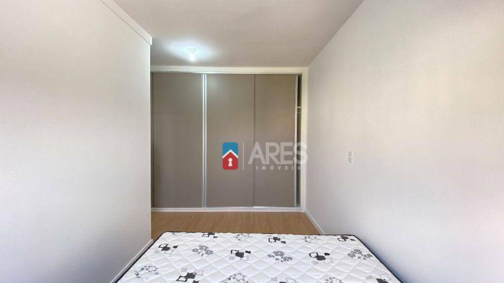 Apartamento para alugar com 3 quartos, 101m² - Foto 12