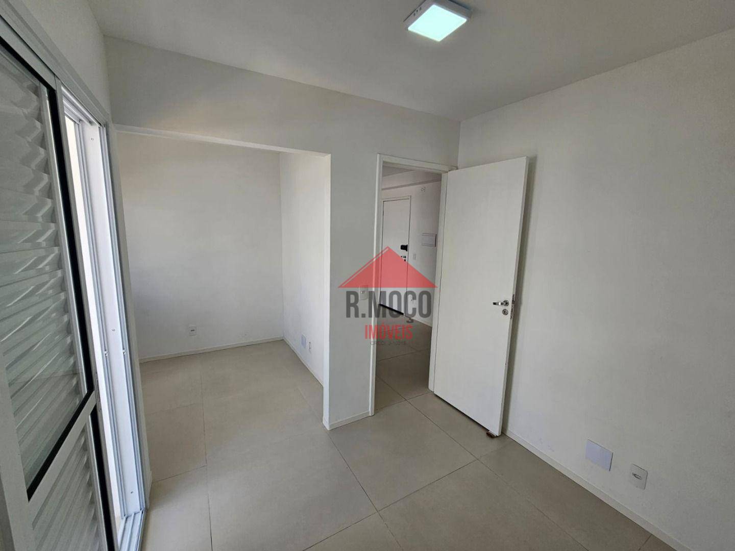 Apartamento para alugar com 2 quartos, 32m² - Foto 17