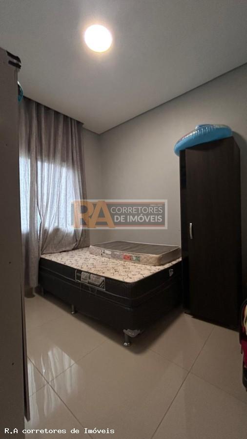 Casa à venda com 3 quartos, 300m² - Foto 13