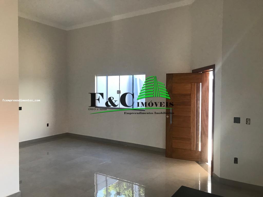 Casa à venda com 3 quartos, 250m² - Foto 11