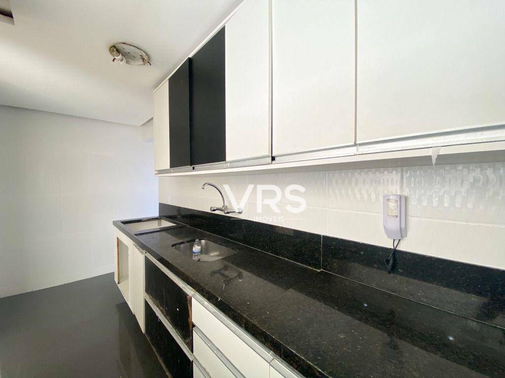 Apartamento à venda com 3 quartos, 85m² - Foto 4