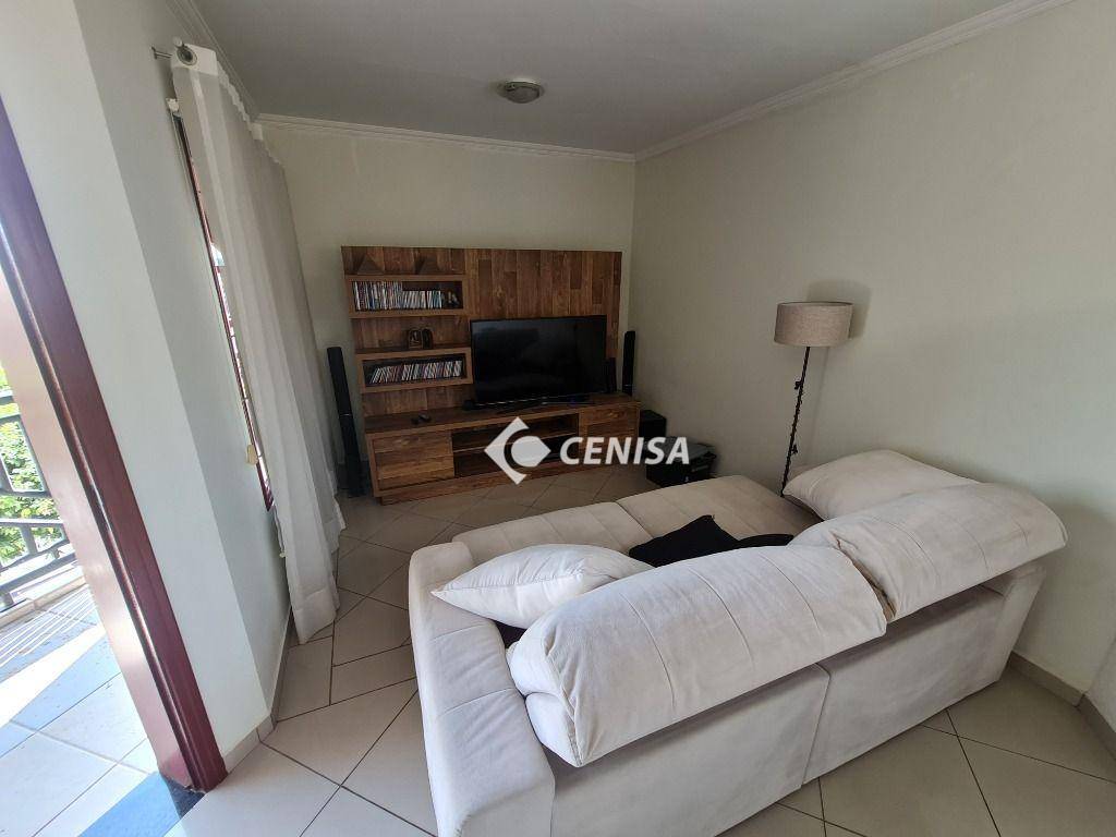 Casa à venda com 3 quartos, 240m² - Foto 10