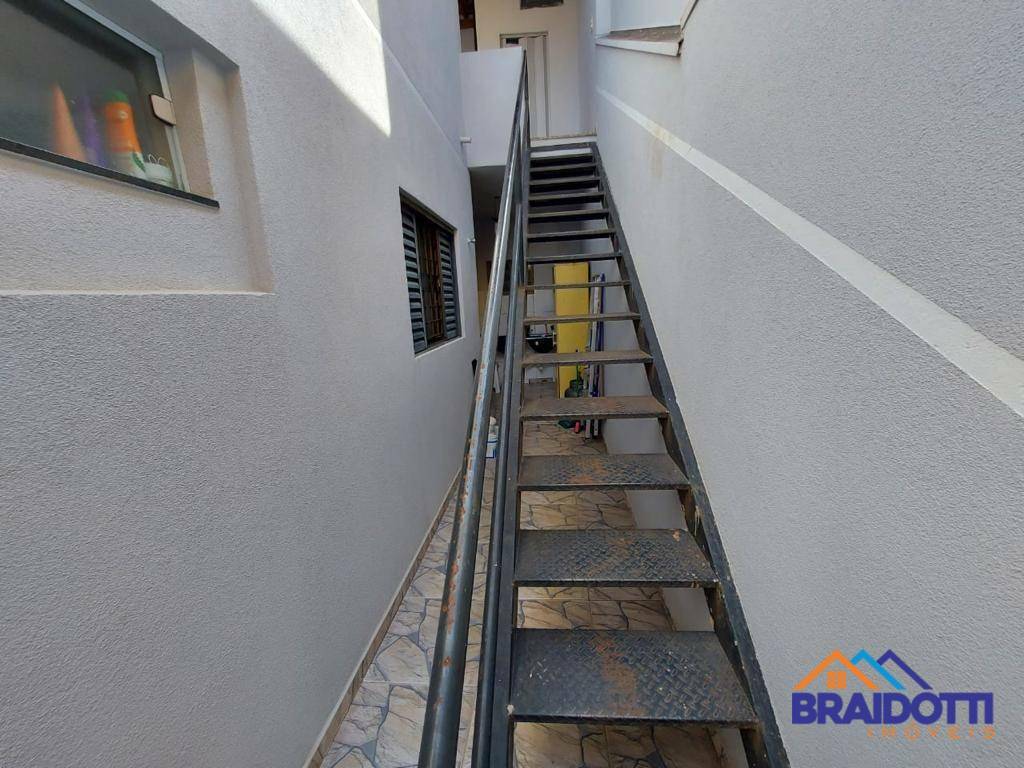 Casa à venda com 3 quartos, 204m² - Foto 22