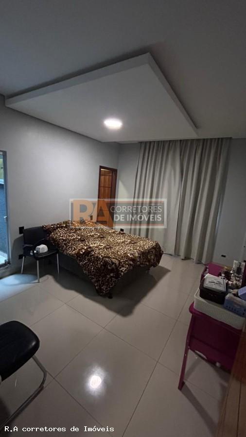 Casa à venda com 3 quartos, 300m² - Foto 16