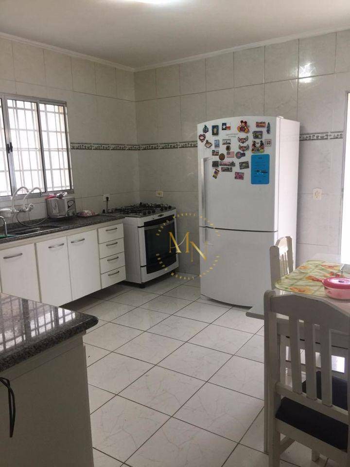 Sobrado à venda com 3 quartos, 200m² - Foto 6