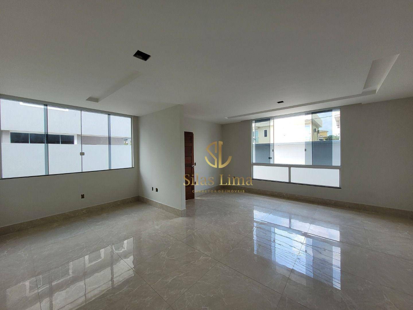 Casa à venda com 3 quartos, 145m² - Foto 4