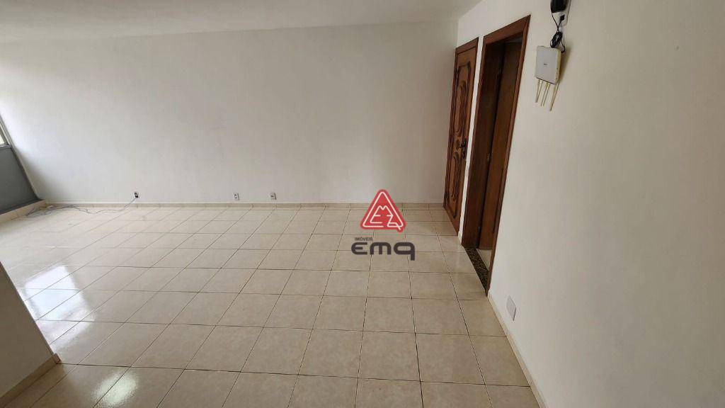 Apartamento para alugar com 3 quartos, 142m² - Foto 10