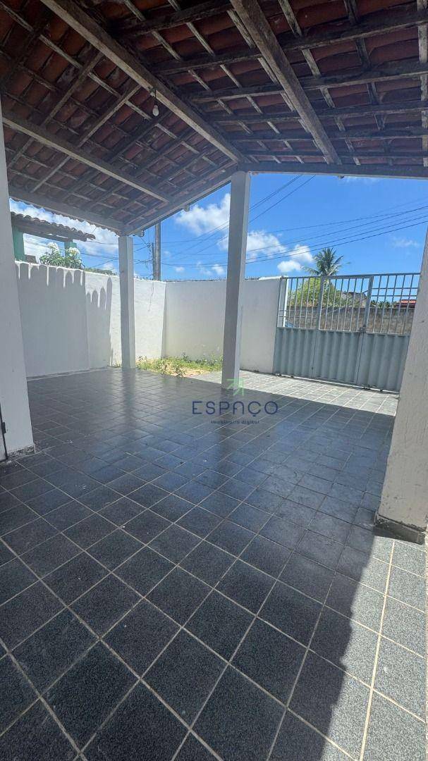 Casa para alugar com 3 quartos, 120m² - Foto 1