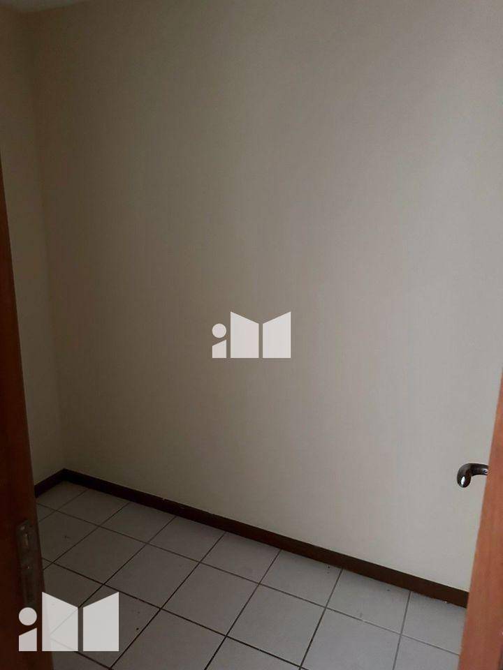 Apartamento à venda com 3 quartos, 110m² - Foto 9