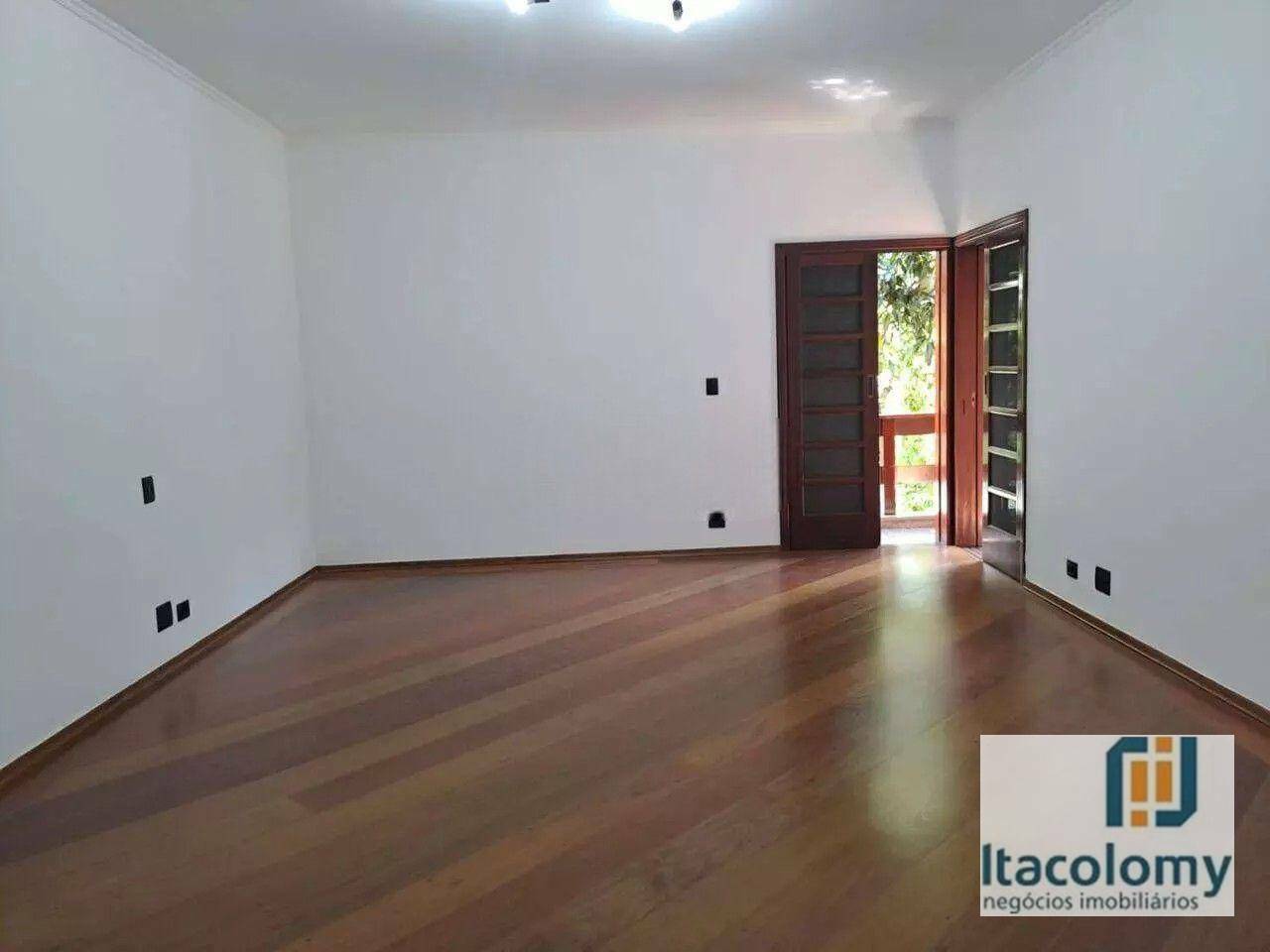 Casa para alugar com 4 quartos, 600m² - Foto 11