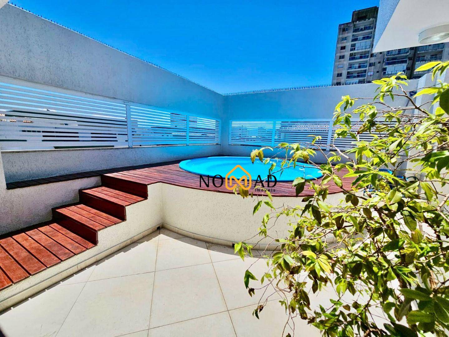 Cobertura, 3 quartos, 221 m² - Foto 1